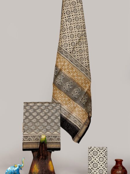 Maheshwari Silk Suit Set SMHA00041
